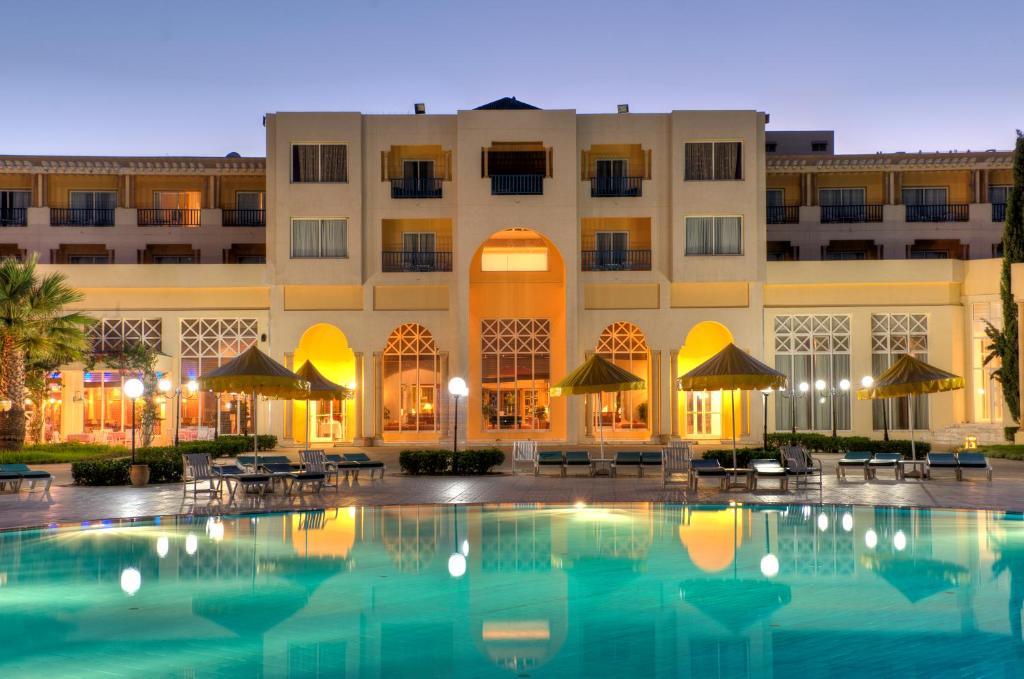 Ramada Plaza By Wyndham Tunis Hotel Gammarth Exterior photo